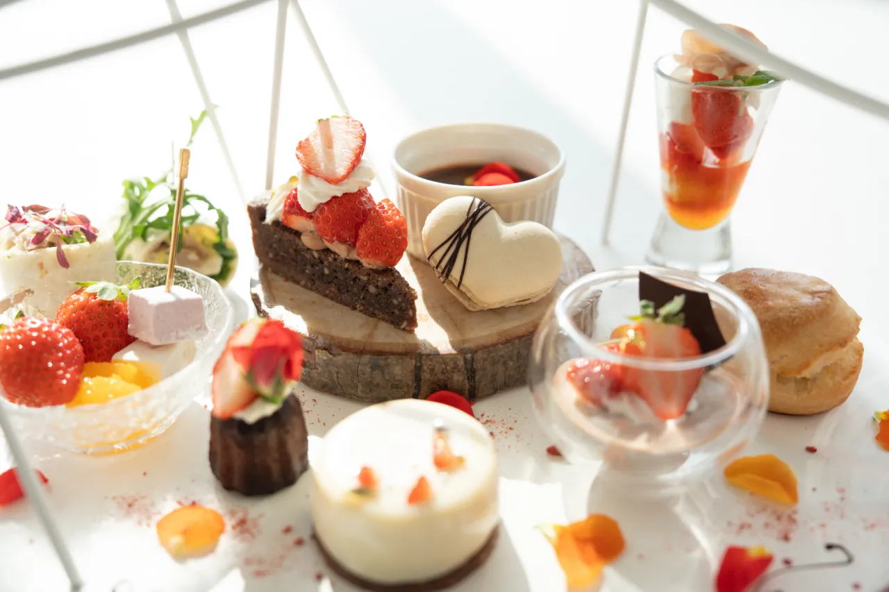苺とチョコレートのアフタヌーンティー2026